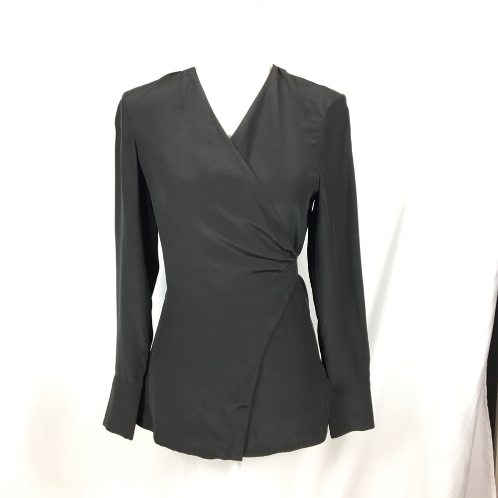 C/Leo collective Women’s basic space shirt nwt